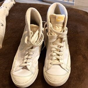 Nike Kids Sneakers White and Cream